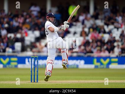 Alex Lees en Angleterre le deuxième jour du deuxième LV= Insurance Test Series match à Trent Bridge, Nottingham. Date de la photo: Samedi 11 juin 2022. Banque D'Images