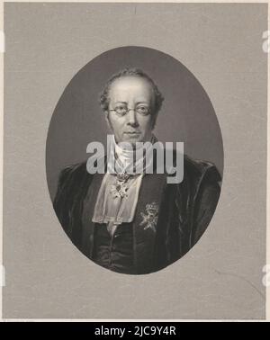 Portrait d'Abraham des Amorie van der Hoeven, professeur au séminaire de Remonstrant à Amsterdam avec la Grande Croix du Lion hollandais autour de son cou sous l'image le nom et la position de la personne représentée, Portrait d'Abraham des Amorie van der Hoeven, imprimerie : Willem Frederik Wehmeyer, (mentionné sur l'objet), d'après: Nicolaas Pieneman, (mentionné sur l'objet), éditeur: Frans Buffa en Zonen, (mentionné sur l'objet), Amsterdam, 1852, papier, gravure, h 331 mm - l 256 mm Banque D'Images