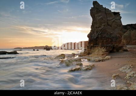 Coucher de soleil sur Praia do Amado Beach - image longue exposition. Portimao-Portugal-295 Banque D'Images