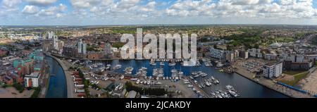 Une photo aérienne du Wet Dock à Ipswich, Suffolk, Royaume-Uni Banque D'Images