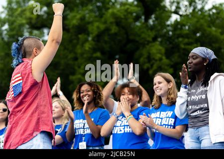 Washington, États-Unis d'Amérique. 11th juin 2022. X González, un survivant de tir de Stoneman Douglas High School, parle pendant la marche pour nos vies à Washington, DC samedi, 11 juin 2022. Crédit: Julia Nikhinson/CNP/Sipa USA crédit: SIPA USA/Alay Live News Banque D'Images