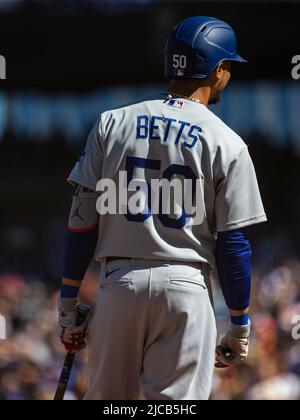 11 juin 2022 San Francisco CA, États-Unis Los Angeles le fieleur droit Mookie Betts (50) à la batte pendant le match de la MLB entre les Dodgers de Los Angeles et les Giants de San Francisco à Oracle Park San Francisco Calif. Thurman James/CSM Banque D'Images