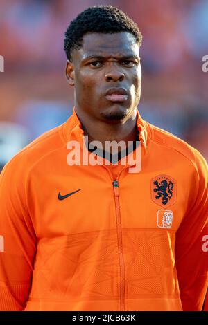 Rotterdam, pays-Bas. 12th juin 2022. Denzel Dumfries des pays-Bas pendant le match de la Ligue des Nations de l'UEFA, Ligue A, Groupe 4 entre les pays-Bas et la Pologne au stade Feijenoord 'de Kuip' à Rotterdam, pays-Bas sur 11 juin 2022 (photo par Andrew SURMA/ Credit: SIPA USA/Alay Live News Banque D'Images