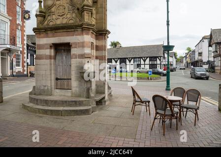 Peers Memorial Clocktower à St Peter's Square, Ruthin, Denbighshire, pays de Galles du Nord, Royaume-Uni Banque D'Images