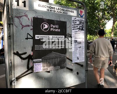 Paris, France, élections législatives françaises Affiches sur la rue (près de la place de la République) Pirate Party Banque D'Images