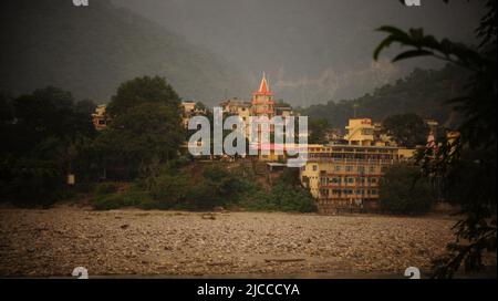 Ancienne ville indienne sur les rives du Ganga Banque D'Images