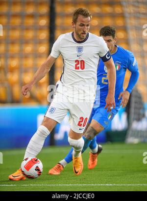 11 juin 2022 - Angleterre / Italie - Ligue des Nations de l'UEFA - Groupe 3 - Stade Molineux Harry Kane pendant le match contre l'Italie. Crédit photo : © Mark pain / Alamy Live News Banque D'Images