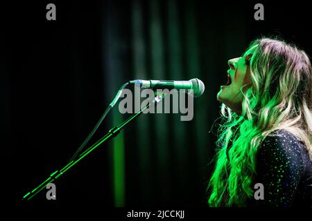 Copenhague, Danemark. 11th juin 2022. La chanteuse et musicienne américaine Elizabeth Cook donne un concert à VEGA lors du mini festival CPH Americana 2022 à Copenhague. (Crédit photo : Gonzales photo/Alamy Live News Banque D'Images