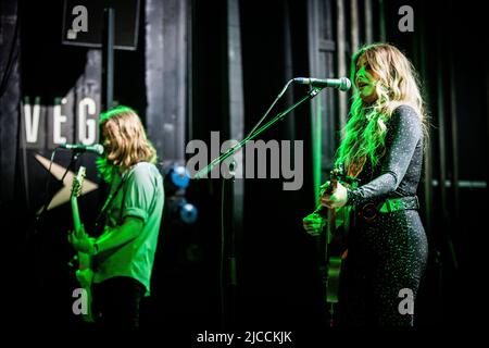 Copenhague, Danemark. 11th juin 2022. La chanteuse et musicienne américaine Elizabeth Cook donne un concert à VEGA lors du mini festival CPH Americana 2022 à Copenhague. (Crédit photo : Gonzales photo/Alamy Live News Banque D'Images