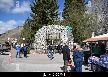 Jackson, Wyoming. ÉTATS-UNIS. 5/21/2022. Première arche en 1953. Il n'avait aucune idée qu'il était la création d'une icône. Mais l'arche a été un coup instantané avec les visiteurs. Banque D'Images