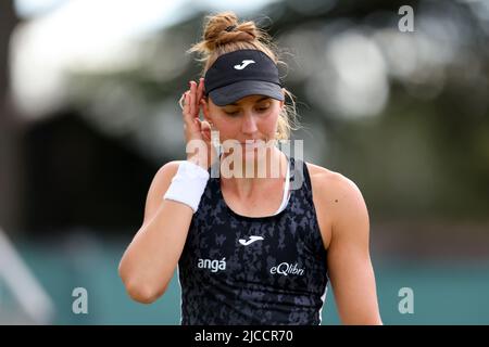 11th juin 2022 ; Nottingham tennis Centre, Nottingham, Angleterre : tournoi de tennis de pelouse Rothesay Open Nottingham ; Beatriz Haddad Maia pendant la demi-finale de la femme&#x2019;s double Banque D'Images