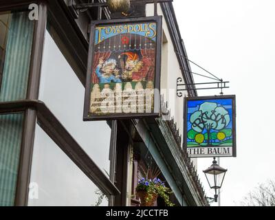 Panneaux de pub à Rochdale Banque D'Images