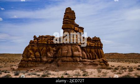 Des formations géologiques en pierre à couches dans le parc national de Canyonlands se trouvent dans l'Utah, aux États-Unis Banque D'Images