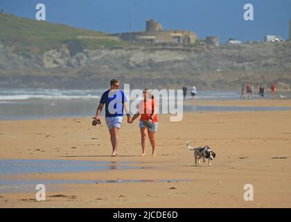 Newquay, Fistral Beach, Royaume-Uni, 11th juin 2022. UK Weather.Un beau jour chaud et ensoleillé que la température atteint 18 degrés dans Cornwall ce week-end.CRED Banque D'Images