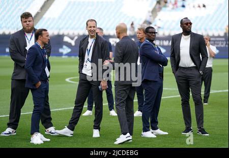 De gauche à droite, Tom Stoltman, Mark Noble, Petr Cech, Mark Strong, David Harewood et Usain Bolt avant le match de l'aide au football pour l'UNICEF au London Stadium, Londres. Date de la photo: Dimanche 12 juin 2022. Banque D'Images