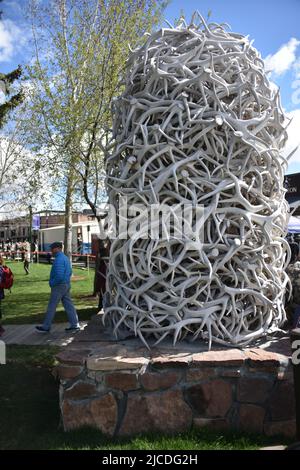 Jackson, Wyoming. ÉTATS-UNIS. 5/21/2022. Première arche en 1953. L'arche a été un coup instantané avec les visiteurs. Banque D'Images