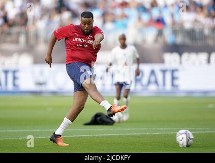 Chunkz s'échauffe avant le match de l'aide au football pour l'UNICEF au stade de Londres, Londres. Date de la photo: Dimanche 12 juin 2022. Banque D'Images