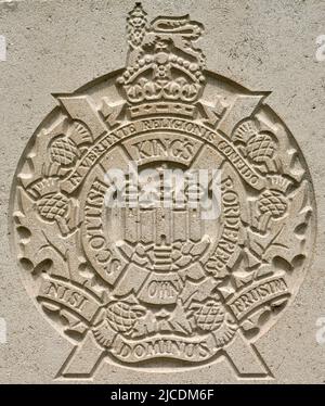 Insigne militaire du WW2 - emblème militaire de l'armée britannique sur la pierre angulaire d'un soldat - les propres Borderers écossais du roi Banque D'Images