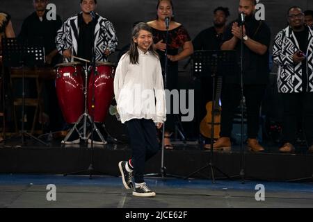 Le coutueur Akira Isogawa au Resort Luxe piste pendant la Fiji Fashion week le 2022 juin, jour 2 - Suva, Iles Fidji. 28/05/2022 Banque D'Images