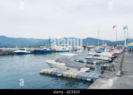 Vue sur le port de Batumi, Adjara, Géorgie. Photo de haute qualité Banque D'Images