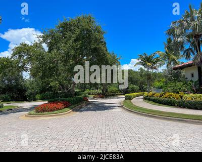 Jupiter, FL États-Unis - 31 mai 2022 : l'entrée du parcours de golf national de Trump à Jupiter, Floride. Banque D'Images