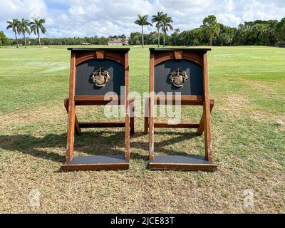 Jupiter, FL États-Unis - 31 mai 2022 : le tee d'entraînement au parcours de golf national de Trump à Jupiter, Floride. Banque D'Images