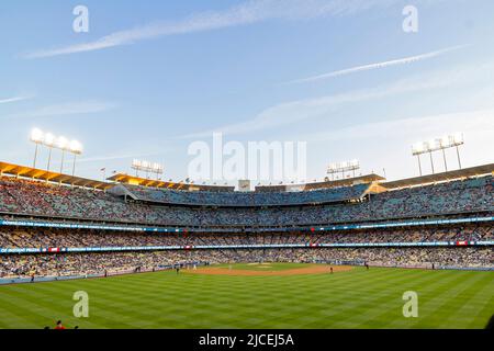 Los Angeles, APR 29 2015 - vue au crépuscule sur le Dodger Stadium Banque D'Images