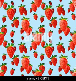Motif fraise sans couture. Fraises mûres isolées sur fond bleu. Emballage design. Banque D'Images