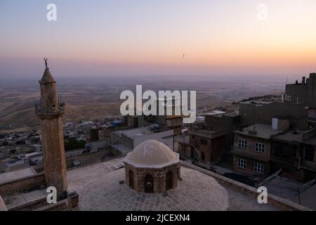 La ville de Mardin, dans l'est de la Turquie, une ville médiévale célèbre pour son agencement en escalier et ses ruelles sinueuses de tunnels Banque D'Images