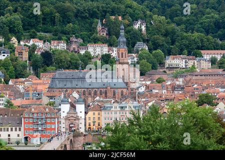 Heidelberg, Allemagne - 26 août 2021 : vue sur l'Église du Saint-Esprit (Heiliggeistkirche). L'un des meilleurs sites touristiques de Heidelberg. Banque D'Images