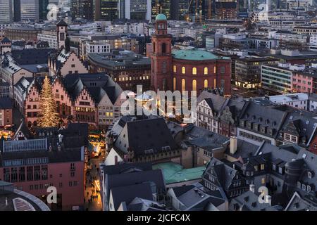 Marché de Noël au Römer et en face de la Paulskirche, Francfort-sur-le-main, Hesse, Allemagne Banque D'Images