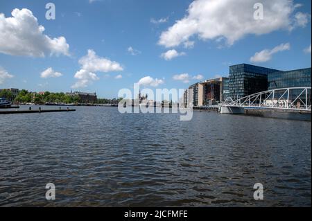 Vue sur l'Oosterdok à Amsterdam, pays-Bas 9-6-2022 Banque D'Images