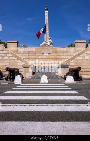 Monument en hommage aux victimes françaises de la Seconde Guerre mondiale dans le port de Port-Vendres, Occitania, France. Banque D'Images