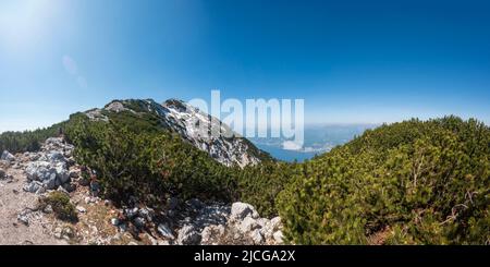 La chaîne de montagne de Monte Baldo dans les Alpes italiennes en été, située dans les provinces de trente et Vérone, Italie, Europe Banque D'Images