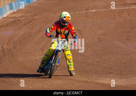 Speedway - Poole Pirates contre Leicester Lions jouant au Poole Stadium, Poole, Dorset Royaume-Uni en juin Banque D'Images