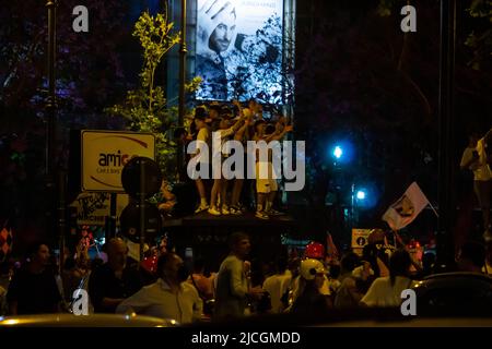 Palerme, Piazza Politeama, festeggiamenti dei tifosi per il ritorno dans la série B del Palermo Calcio Banque D'Images