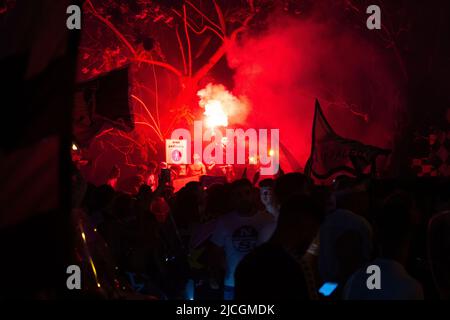 Palerme, Piazza Politeama, festeggiamenti dei tifosi per il ritorno dans la série B del Palermo Calcio Banque D'Images