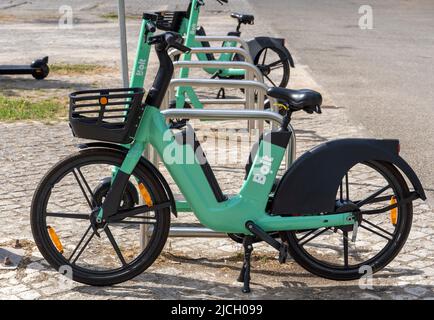 Vélo électrique de location de boulon Banque D'Images