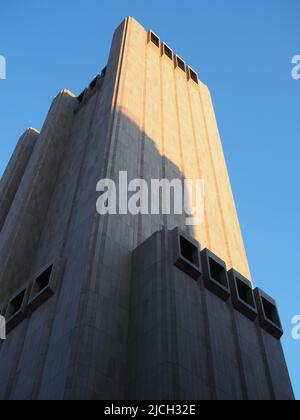 Image du 33 Thomas Street, un bâtiment sans fenêtre à Manhattan. Banque D'Images