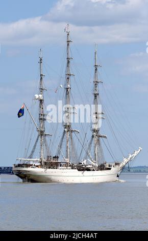 13/06/2022 Tilbury Tilburness Royaume-Uni la Marine royale d’Oman le spectaculaire talbot Shabab Oman II un talbot à trois mâts de classe A, le Tal Banque D'Images