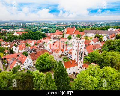 Vue panoramique aérienne de Bayertor ou de la porte bavaroise à Landsberg am Lech. Landsberg am Lech est une ville du sud-ouest de la Bavière, en Allemagne. Banque D'Images