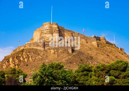 Forteresse de Gori ou Goris Tsikhe, Géorgie. C'est une citadelle médiévale située au-dessus de la ville de Gori sur une colline rocheuse, la Géorgie. Banque D'Images