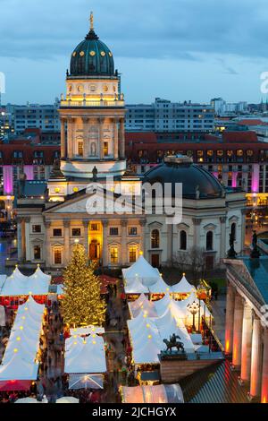 Aperçu de la Marché de Noël de Gendarmenmarkt, Berlin, Allemagne Banque D'Images