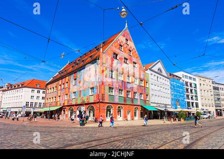 Augsbourg, Allemagne - 06 juillet 2021 : la Weberhaus est l'ancienne maison de guilde des tisserands d'Augsbourg. Weberhaus est situé dans le centre-ville de Mori Banque D'Images