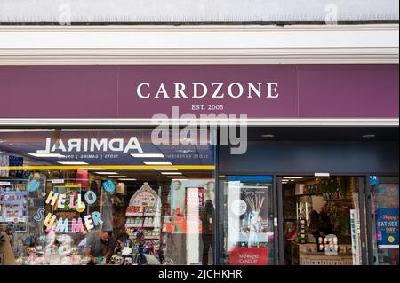 Chesterfield, Royaume-Uni- 14 mai 2022 : le magasin Cardzone de Chesterfield en Angleterre Banque D'Images