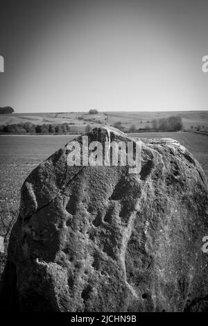 Le Fiddlers Hill est en pierre debout près de Hackpen Hill, Wiltshire, Royaume-Uni Banque D'Images