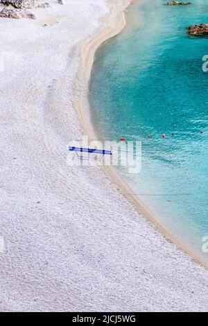 Plage d'Agiofili, île de Lefkada, Grèce, beauté étonnante avec bleu clair mer calme. Banque D'Images