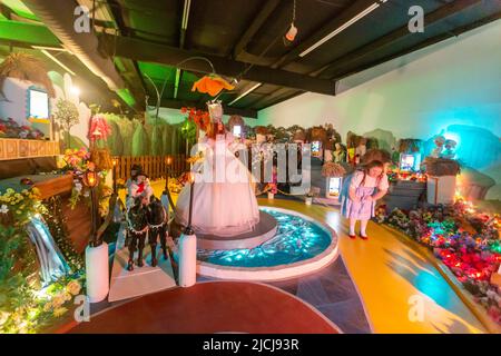 Libéral, Kansas - la maison de Dorothy et le pays d'Oz, une attraction touristique inspirée du film de 1939, le magicien d'Oz. Un guide dans son coût Dorothy Banque D'Images