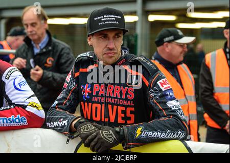 MANCHESTER, ROYAUME-UNI. 13th JUIN Sam Masters of Wolverhampton Parrys International Wolves lors du match SGB Premiership entre Belle vue Aces et Wolverhampton Wolves au National Speedway Stadium, Manchester, le lundi 13th juin 2022. (Credit: Ian Charles | MI News) Credit: MI News & Sport /Alay Live News Banque D'Images