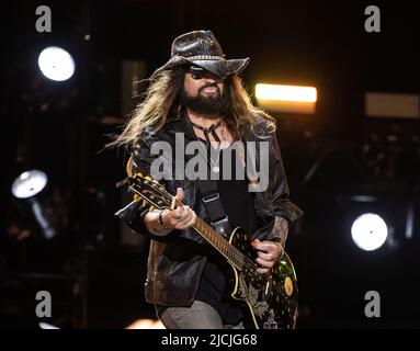 Nashville, États-Unis. 12th juin 2022. Billy Ray Cyrus se produit au cours du 4 jour du FESTIVAL CMA 2022 au stade Nissan, à 12 juin 2022, à Nashville, Tennessee. Photo: Amiee Stubbs/ImageSPACE/Sipa USA crédit: SIPA USA/Alay Live News Banque D'Images